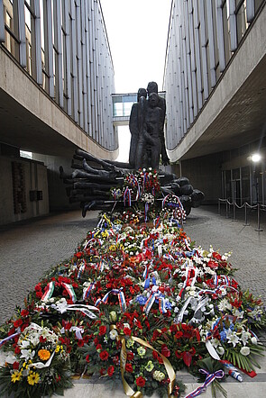 Statue by Jozef Jankovič