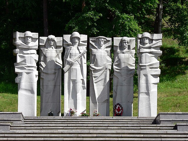 Soviet war monument