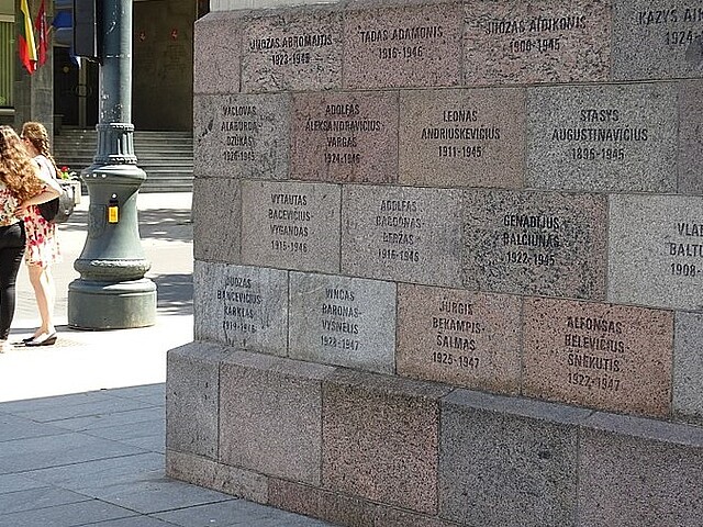 Photo: Adam Jones | CC BY-SA 2.0, via Wikimedia Commons