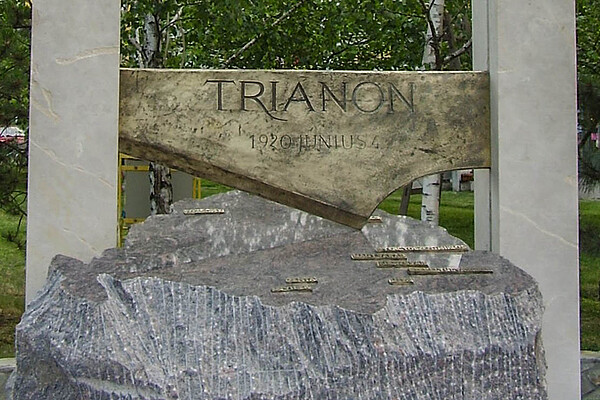 Author: Tobi85, URL: http://commons.wikimedia.org/wiki/File:Trianon_Statue_Bekescsaba_big.jpg?uselang=de